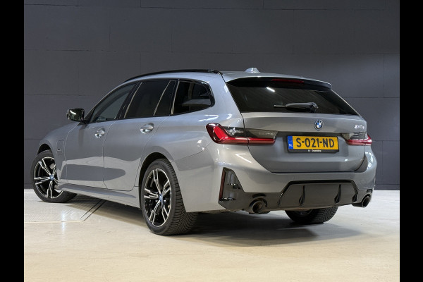 BMW 3 Serie Touring 330e | M-pakket | Lederen sportstoelen | Harman/Kardon | Sfeerverlichting | Full LED