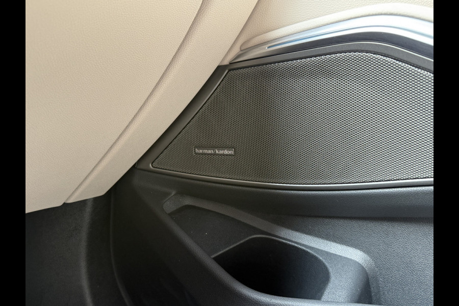 BMW 3 Serie Touring 330e | M-pakket | Lederen sportstoelen | Harman/Kardon | Sfeerverlichting | Full LED