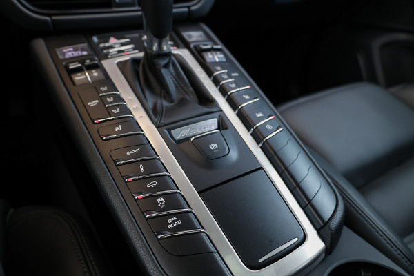 Porsche Macan 2.0 | NAP! | DEALER.OND | FACELIFT | PANO | LUCHTVERING | BOSE |