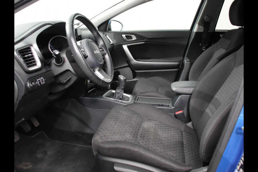 Kia Ceed Sportswagon 1.0 T-GDi DynamicLine Navigatie Apple Carplay/Android auto Climate control Adaptieve Cruise control LED Achteruitrijcamera Stuurverwarming Stoelverwarming Apple Carplay/ Android Auto Lichtmetalen velgen Navigatie Radio