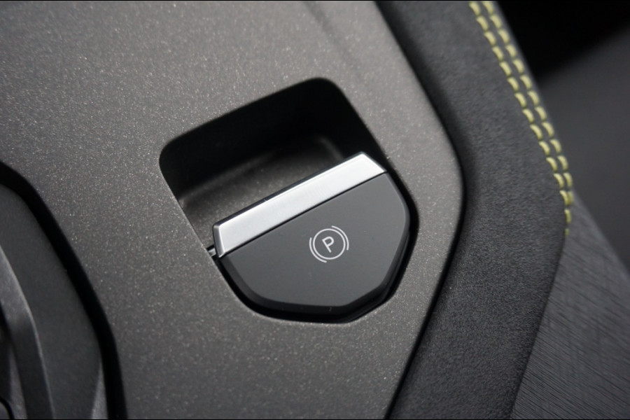 Lynk & Co 01 272PK Core PLUG IN HYBRID | NW MODEL | 1.800 TREKGEWICHT