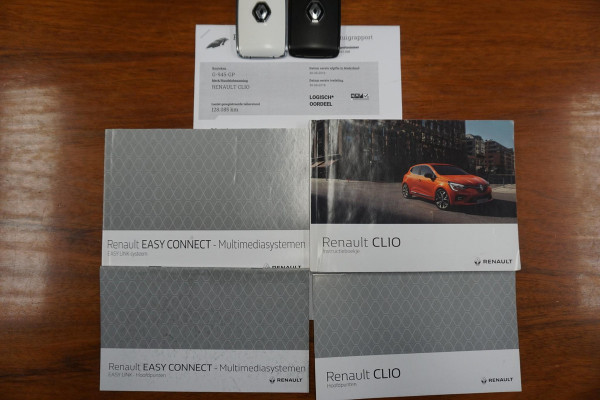 Renault Clio 1.0 TCe Intens/Half leer/Groot navigatie/Carplay/ Camera.