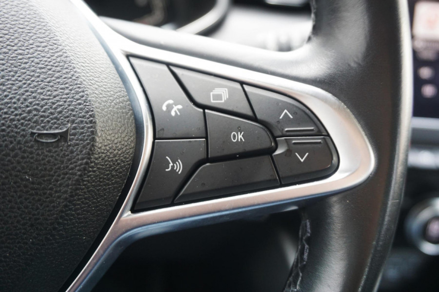 Renault Clio 1.0 TCe Intens/Half leer/Groot navigatie/Carplay/ Camera.