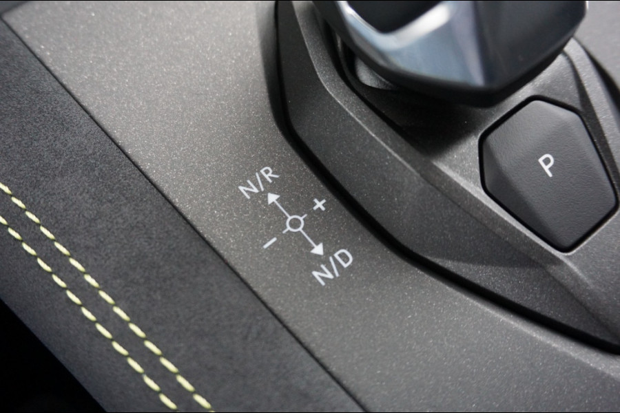 Lynk & Co 01 272PK Core PLUG IN HYBRID | NW MODEL | 1.800 TREKGEWICHT