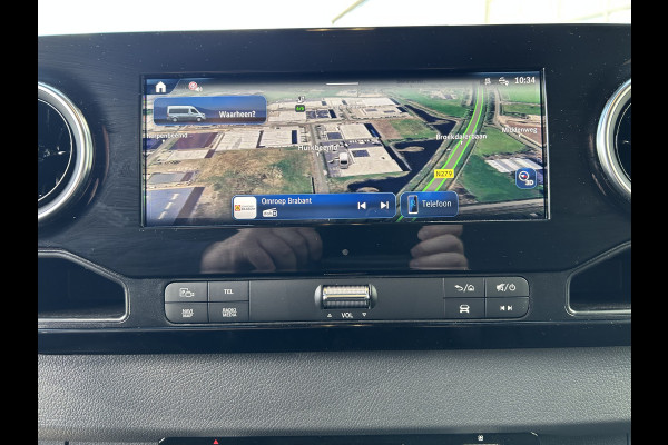 Mercedes-Benz eSprinter 320 L2 Pro 81kWh / Snel laden 115Kw / Trekhaak / MBUX / Navigatie / Camera / Cruise control / Airco / 270 Graden achterdeuren