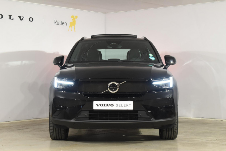 Volvo EX40 Single Motor Extended Range Ultra 82 kWh Navigatie / 360 Camera / 20'' velgen / Panorama schuif-kanteldak / Harman Kardon / Elektrisch verstelbare stoelen met geheugen / Stoelverwarming / Stuurverwarming