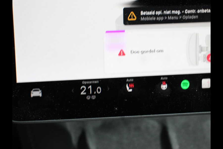 Tesla Model Y Performance Long Range AWD 75 kWh Climate control Adaptieve cruise control Achteruitrijcamera Panoramadak Keyless Stuurverwarming Stoelverwarming LED Navigatie Parkeersensoren