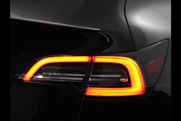 Tesla Model Y Performance Long Range AWD 75 kWh Climate control Adaptieve cruise control Achteruitrijcamera Panoramadak Keyless Stuurverwarming Stoelverwarming LED Navigatie Parkeersensoren
