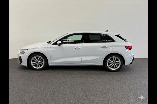 Audi A3 Sportback 35 TFSI S Edition SONOS Premium Audio Airco ECC Navigatie Carplay Full LED Elektr. Sportstoelen PDC VA + Camera Adaptive Cruise Control Head Up Display