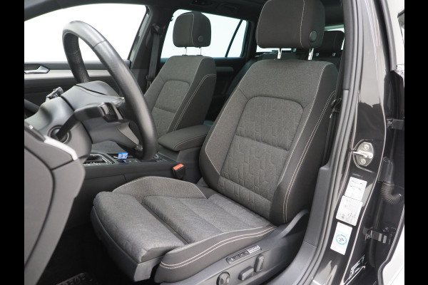 Volkswagen Passat Variant 1.4 TSI PHEV GTE 218PK | Panoramadak | Trekhaak | Massage | Camera | Virtual | Memory | Matrix | Carplay