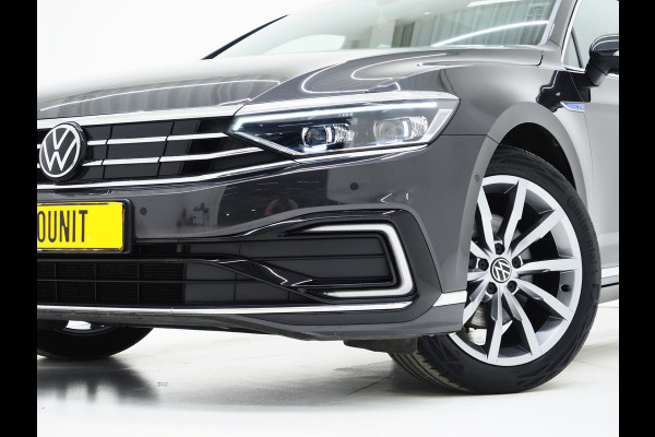 Volkswagen Passat Variant 1.4 TSI PHEV GTE 218PK | Panoramadak | Trekhaak | Massage | Camera | Virtual | Memory | Matrix | Carplay