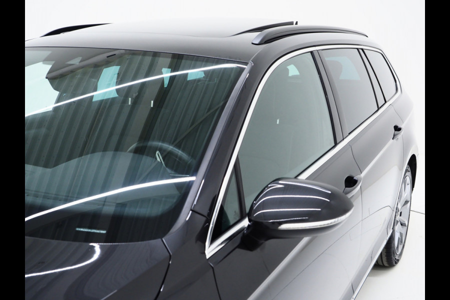 Volkswagen Passat Variant 1.4 TSI PHEV GTE 218PK | Panoramadak | Trekhaak | Massage | Camera | Virtual | Memory | Matrix | Carplay