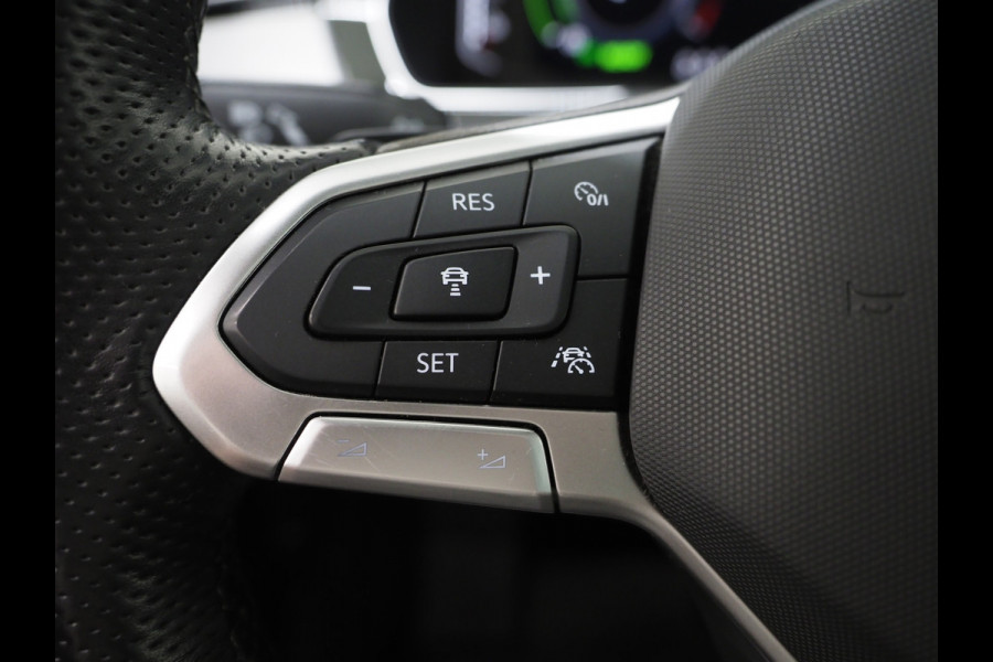 Volkswagen Passat Variant 1.4 TSI PHEV GTE 218PK | Panoramadak | Trekhaak | Massage | Camera | Virtual | Memory | Matrix | Carplay