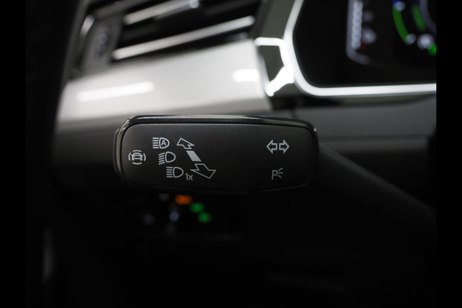 Volkswagen Passat Variant 1.4 TSI PHEV GTE 218PK | Panoramadak | Trekhaak | Massage | Camera | Virtual | Memory | Matrix | Carplay