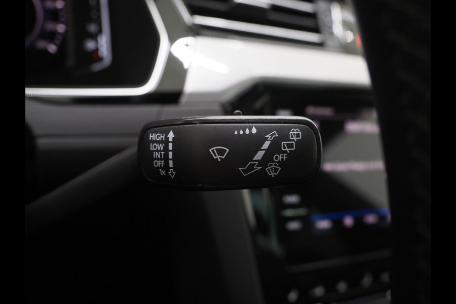 Volkswagen Passat Variant 1.4 TSI PHEV GTE 218PK | Panoramadak | Trekhaak | Massage | Camera | Virtual | Memory | Matrix | Carplay