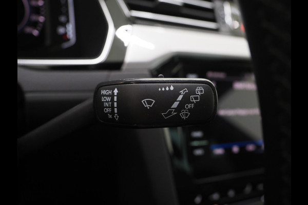Volkswagen Passat Variant 1.4 TSI PHEV GTE 218PK | Panoramadak | Trekhaak | Massage | Camera | Virtual | Memory | Matrix | Carplay