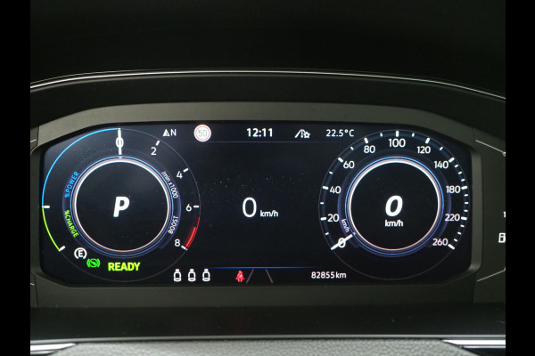 Volkswagen Passat Variant 1.4 TSI PHEV GTE 218PK | Panoramadak | Trekhaak | Massage | Camera | Virtual | Memory | Matrix | Carplay