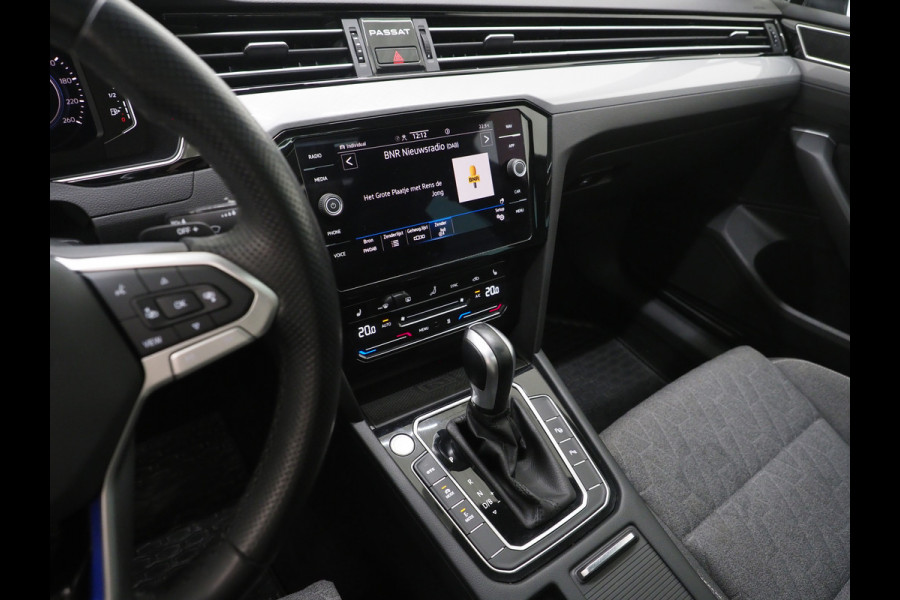 Volkswagen Passat Variant 1.4 TSI PHEV GTE 218PK | Panoramadak | Trekhaak | Massage | Camera | Virtual | Memory | Matrix | Carplay