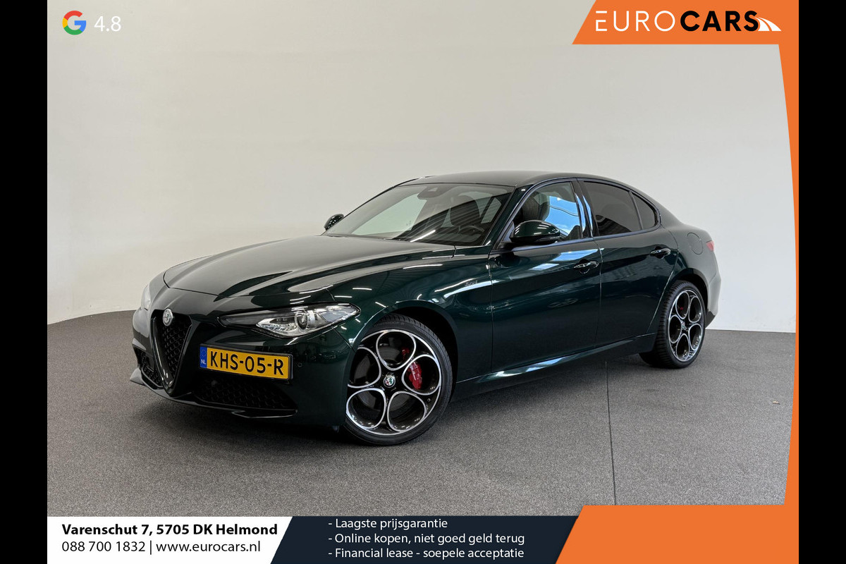 Alfa Romeo Giulia 2.0T 200pk Sprint Aut. Navigatie Apple Carplay Android Auto Camera Parkeersensoren Adaptive Cruise Control Dodehoek detectie Stoelverwarming Lichtmetalen velgen Climate Control