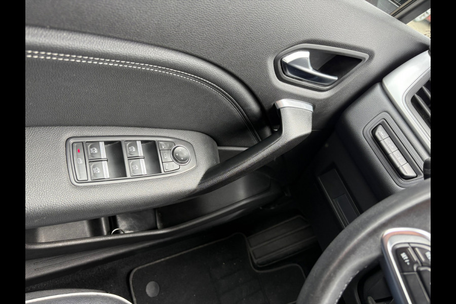Renault Captur 1.6 E-Tech full hybrid 145 E-Tech Intens (RIJKLAAR/BOVAG GARANTIE)