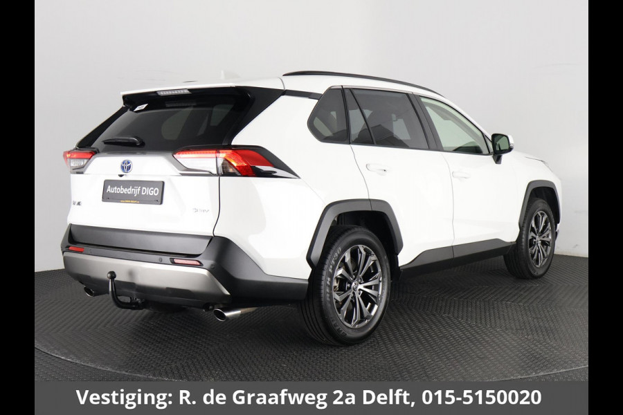 Toyota RAV4 2.5 Hybrid AWD Dynamic Luxury | Trekhaak | Trekgewicht 1650kg | Stuur-/Stoelverwarming | Parkeersensoren Voor & Achter |