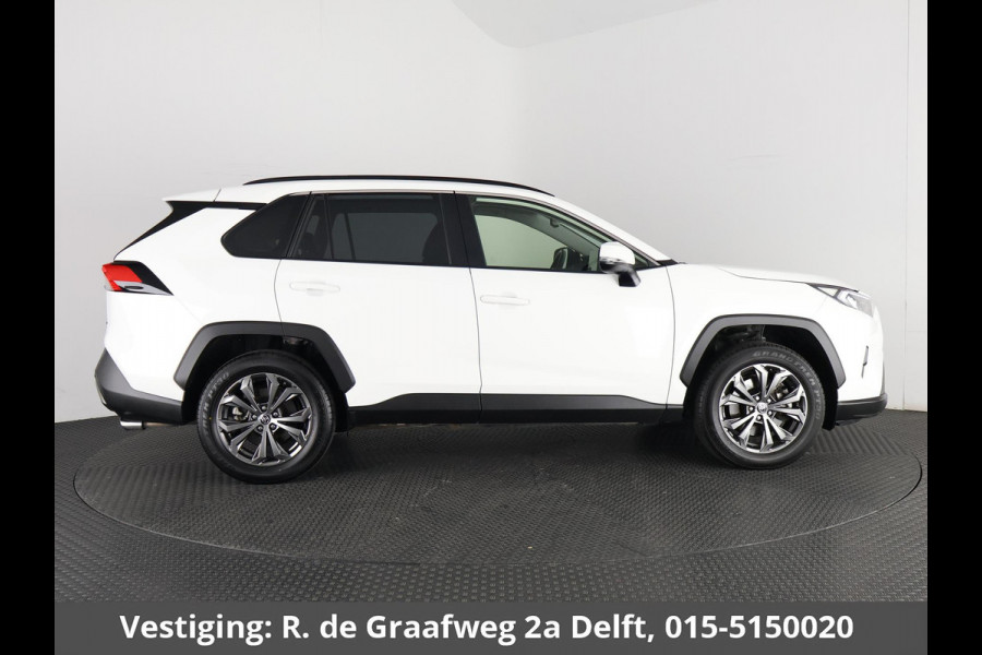 Toyota RAV4 2.5 Hybrid AWD Dynamic Luxury | Trekhaak | Trekgewicht 1650kg | Stuur-/Stoelverwarming | Parkeersensoren Voor & Achter |