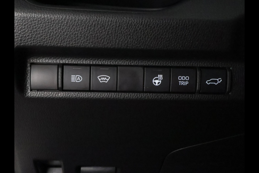 Toyota RAV4 2.5 Hybrid AWD Dynamic Luxury | Trekhaak | Trekgewicht 1650kg | Stuur-/Stoelverwarming | Parkeersensoren Voor & Achter |