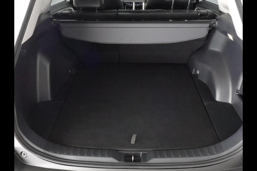 Toyota RAV4 2.5 Hybrid AWD Dynamic Luxury | Trekhaak | Trekgewicht 1650kg | Stuur-/Stoelverwarming | Parkeersensoren Voor & Achter |
