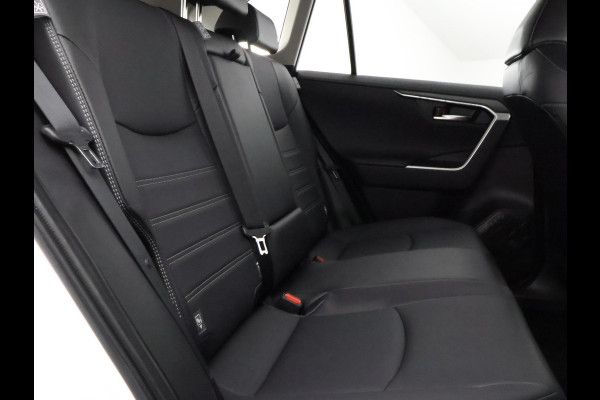 Toyota RAV4 2.5 Hybrid AWD Dynamic Luxury | Trekhaak | Trekgewicht 1650kg | Stuur-/Stoelverwarming | Parkeersensoren Voor & Achter |