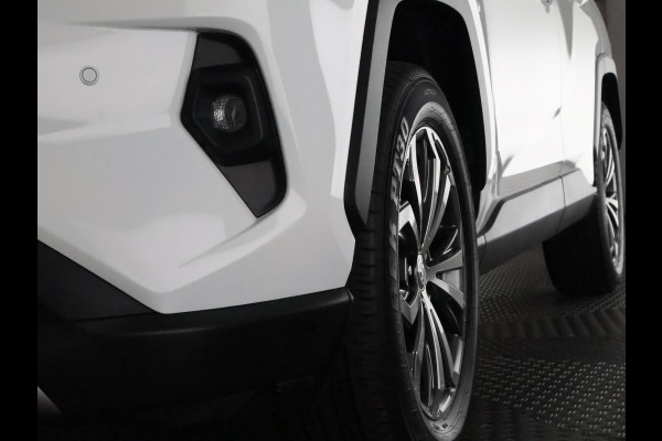 Toyota RAV4 2.5 Hybrid AWD Dynamic Luxury | Trekhaak | Trekgewicht 1650kg | Stuur-/Stoelverwarming | Parkeersensoren Voor & Achter |