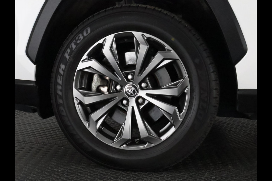Toyota RAV4 2.5 Hybrid AWD Dynamic Luxury | Trekhaak | Trekgewicht 1650kg | Stuur-/Stoelverwarming | Parkeersensoren Voor & Achter |