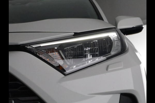 Toyota RAV4 2.5 Hybrid AWD Dynamic Luxury | Trekhaak | Trekgewicht 1650kg | Stuur-/Stoelverwarming | Parkeersensoren Voor & Achter |