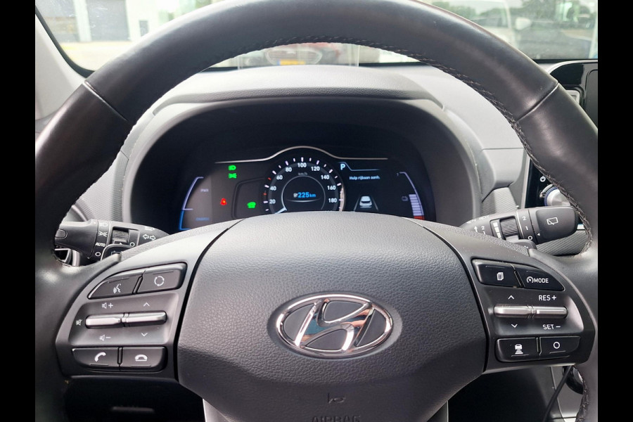 Hyundai Kona EV Premium 64 kWh | SOH: 96,8% | Warmtepomp | Lage km-stand | Leder | HUD | Blindspot | Full LED |