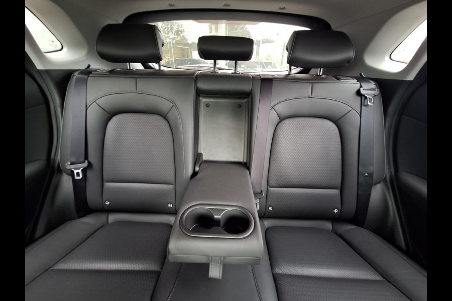 Hyundai Kona EV Premium 64 kWh | SOH: 96,8% | Warmtepomp | Lage km-stand | Leder | HUD | Blindspot | Full LED |
