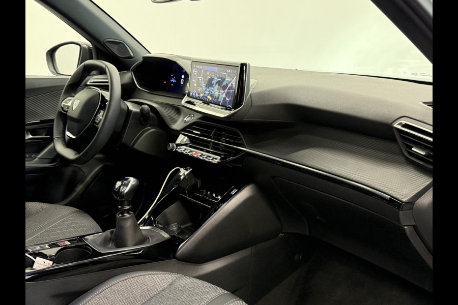 Peugeot 2008 1.2 PureTech 100 Allure Navigatie Apple Carplay/Android Auto Parkeersensoren Cruise Control Full LED Virtual Cockpit Climate Control Lichtmetalen velgen