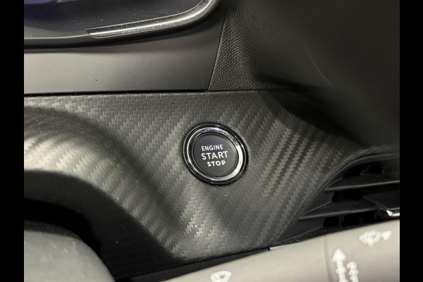 Peugeot 2008 1.2 PureTech 100 Allure Navigatie Apple Carplay/Android Auto Parkeersensoren Cruise Control Full LED Virtual Cockpit Climate Control Lichtmetalen velgen
