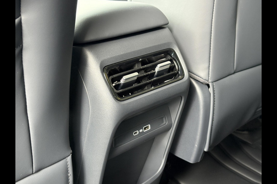 GEELY Starray EM-i 1.5 Pro | 360 Camera | Stoelverwarming | Parkeersensoren | Stuurverwarmimg | 83 km Elektrisch bereik | 18 Inch LMV