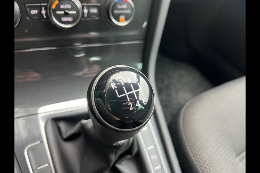 Volkswagen Golf 1.0 TSI Comfortline | Adaptief Cruise + Airco + Carplay Nu € 11.975,-!!!