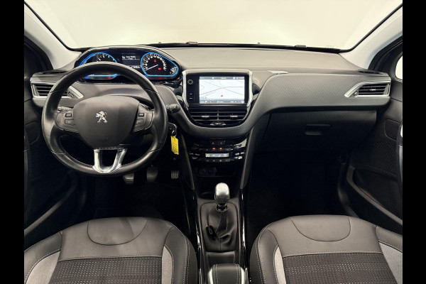 Peugeot 2008 1.2 PureTech Allure Navigatie Apple Carplay Android Auto Parkeersensoren achter Cruise Control Climate Control Lichtmetalen velgen