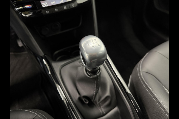 Peugeot 2008 1.2 PureTech Allure Navigatie Apple Carplay Android Auto Parkeersensoren achter Cruise Control Climate Control Lichtmetalen velgen