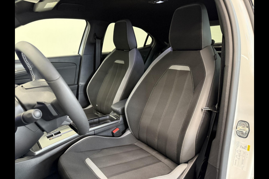 Opel Mokka 1.2 Turbo Hybrid GS AUTOMAAT Climate control Navigatie LED Parkeersensoren achter Camera Cruise control Lichtmetalen velgen Apple Carplay/ Android auto