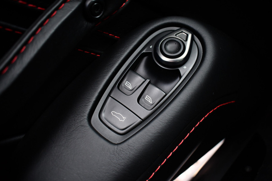 Aston Martin Vantage 4.0 V8 Carbon-ext | Ceramic-brakes | 26dkm