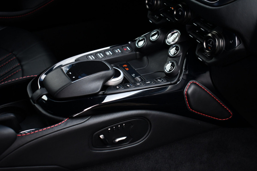 Aston Martin Vantage 4.0 V8 Carbon-ext | Ceramic-brakes | 26dkm