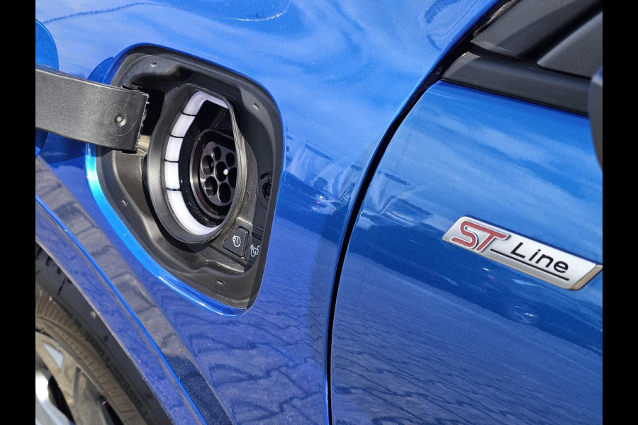 Ford Kuga 2.5 PHEV ST-Line X 243pk | Driver Assistance Pack | Winterpack | Panoramadak | Technology Pack | All Weather Banden |