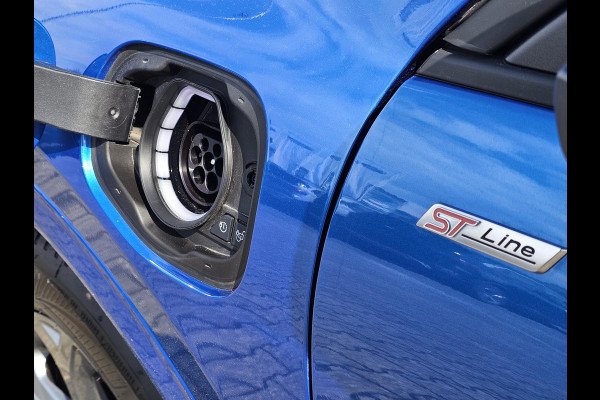 Ford Kuga 2.5 PHEV ST-Line X 243pk | Driver Assistance Pack | Winterpack | Panoramadak | Technology Pack | All Weather Banden |