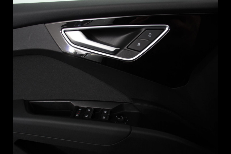 Audi Q4 e-tron 45 Advanced edition 82 kWh Climate control Adaptieve cruise control Parkeersensoren Keyless Verwarmde voorstoelen Lane assist LED Dodehoek assistent Navigatie Apple Carplay/ Android Auto