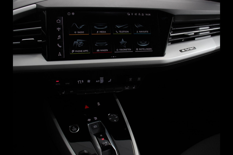 Audi Q4 e-tron 45 Advanced edition 82 kWh Climate control Adaptieve cruise control Parkeersensoren Keyless Verwarmde voorstoelen Lane assist LED Dodehoek assistent Navigatie Apple Carplay/ Android Auto