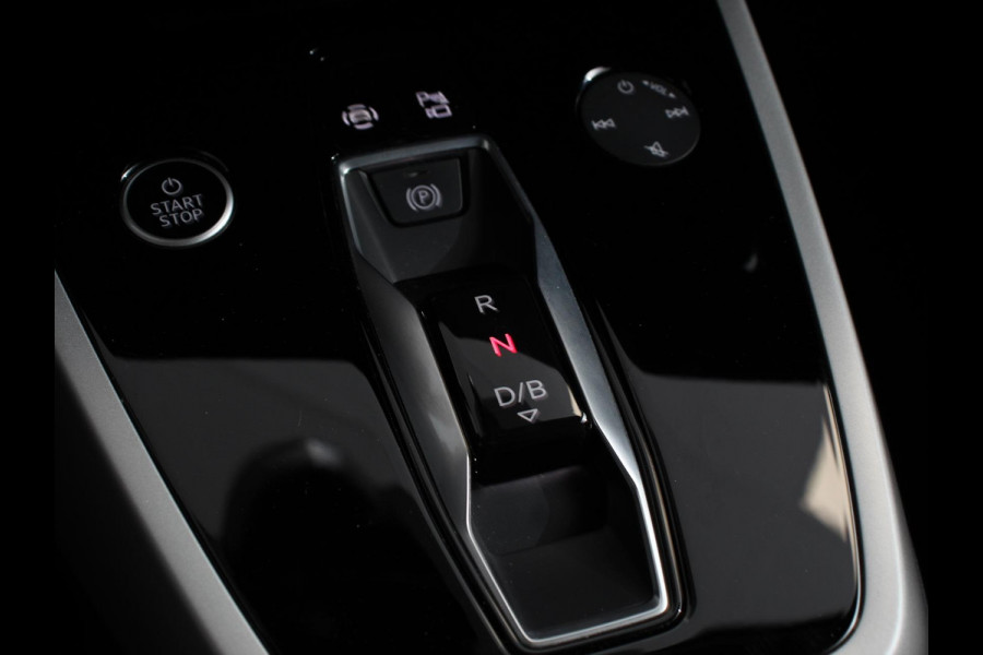 Audi Q4 e-tron 45 Advanced edition 82 kWh Climate control Adaptieve cruise control Parkeersensoren Keyless Verwarmde voorstoelen Lane assist LED Dodehoek assistent Navigatie Apple Carplay/ Android Auto