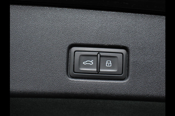 Audi Q4 e-tron 45 Advanced edition 82 kWh Climate control Adaptieve cruise control Parkeersensoren Keyless Verwarmde voorstoelen Lane assist LED Dodehoek assistent Navigatie Apple Carplay/ Android Auto