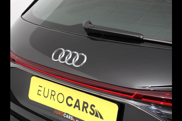 Audi Q4 e-tron 45 Advanced edition 82 kWh Climate control Adaptieve cruise control Parkeersensoren Keyless Verwarmde voorstoelen Lane assist LED Dodehoek assistent Navigatie Apple Carplay/ Android Auto